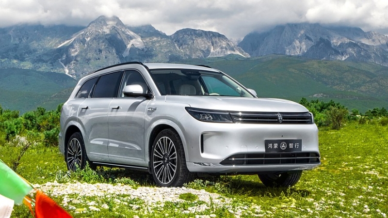 AITO M7 второго поколения показался на первых фотографиях перед скорой премьерой