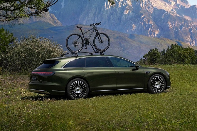 Huawei расширяет автобизнес: показаны универсал Stelato и первенец совместного бренда с SAIC