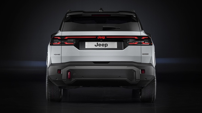 Кроссовер Jeep Compass 4xe: появились новые подробности