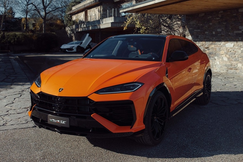 Lamborghini Urus нового поколения останется гибридом, разработка «электрички» отложена
