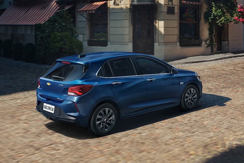 Новый бюджетный кроссовер Chevrolet: первые изображения