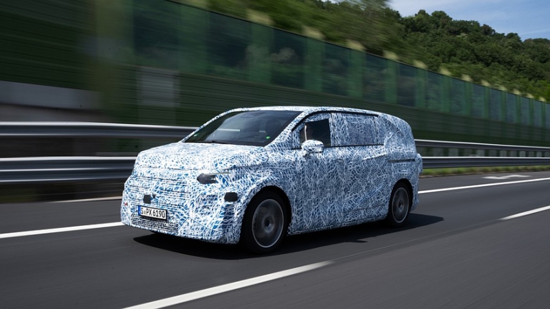 Новый минивэн Mercedes-Benz VLE готовится прийти на смену EQV