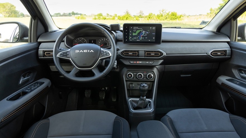 Обновлённый Dacia Logan: первые изображения