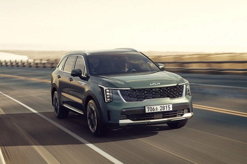 Популярный кроссовер Kia Sorento получил порцию обновок