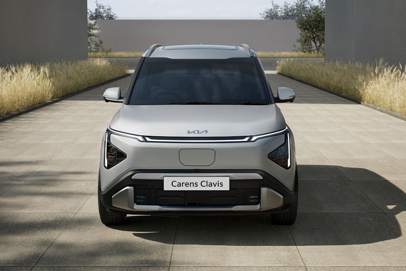 «Престижный» кроссвэн Kia Carens Clavis с другой «начинкой»: продажи начались