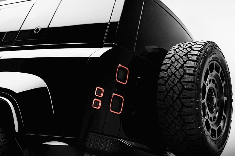 «Слился с тьмой»: у внедорожника Land Rover Defender Octa появился «затемнённый» вариант