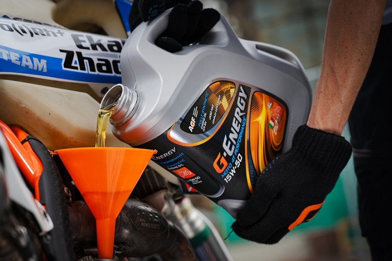 В международном ралли «Шелковый путь – 2025» представили новое моторное масло для мотоциклистов