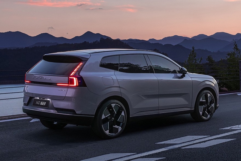 Volvo XC70 в виде кроссовера готовится к выходу на рынок: новые официальные фото