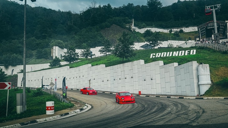 Дрифт как по маслу: Takayama поддержала фестиваль автомобильной культуры Grounded