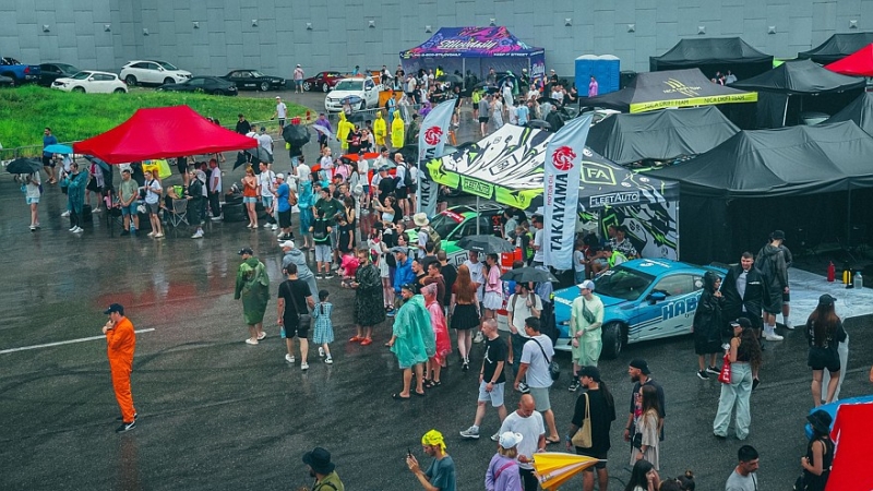 Дрифт как по маслу: Takayama поддержала фестиваль автомобильной культуры Grounded