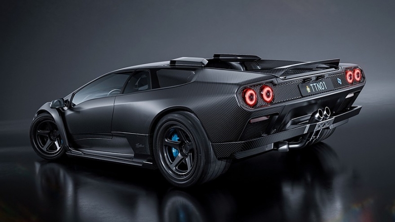 Eccentrica V12 Pacchetto Titano: трековая версия рестомода на базе Lamborghini Diablo
