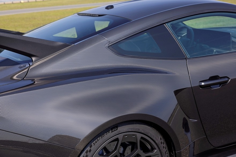 Ford Mustang GTD Liquid Carbon: облегчённая версия самого быстрого в истории пони-кара