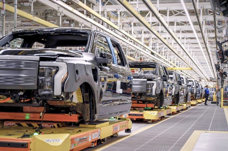 Ford опять отложил выход новых больших электромобилей, нужны компактные и дешёвые