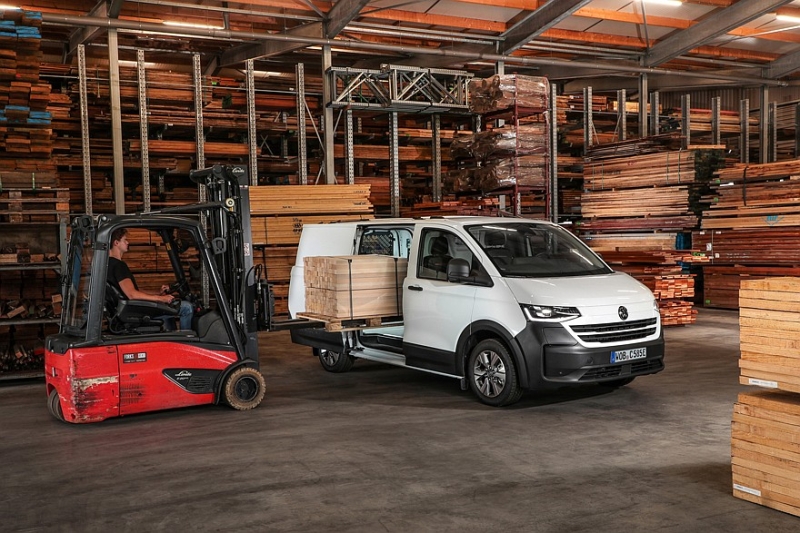 Фургон Volkswagen Transporter обзавёлся несколькими новыми версиями, цены известны
