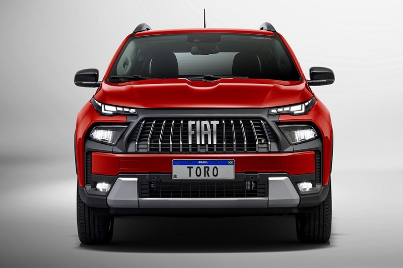 Представлен обновлённый пикап Fiat Toro: внушительнее, но не особо богаче