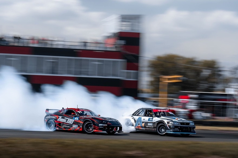 Тимофей Добровольский в сложнейших условиях одержал дебютную победу в RDS GP на «Красном кольце»