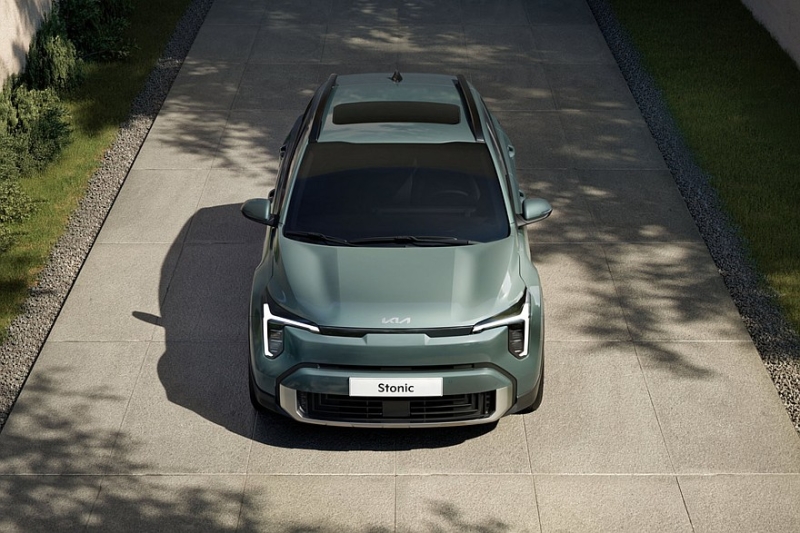 Бюджетный кроссовер Kia Stonic сменил имидж после рестайлинга