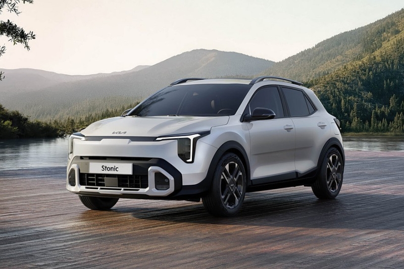 Бюджетный кроссовер Kia Stonic сменил имидж после рестайлинга