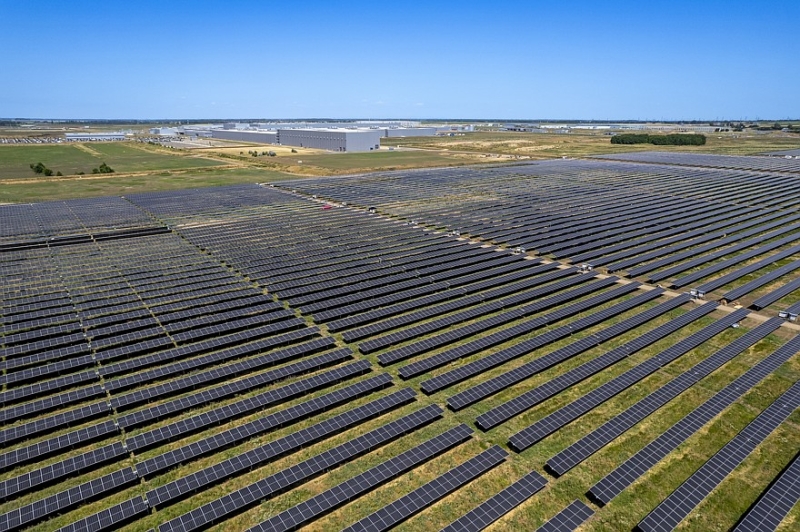 Чисто, зелено, солнечно: BMW показала завод, на котором будут собирать новый BMW iX3