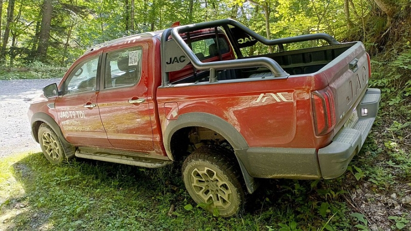 Флагманский пикап JAC T9 с дизелем обзавёлся российским ценником