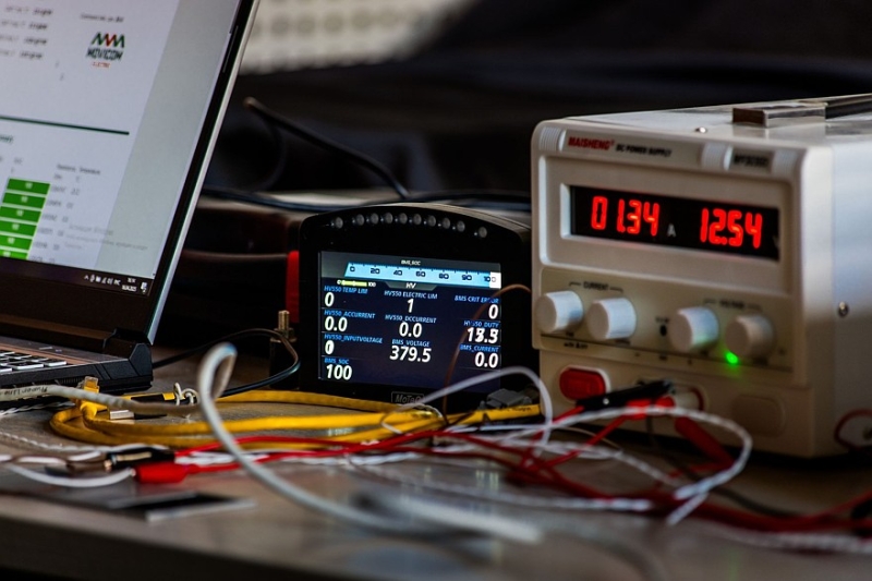 Инженеры и студенты Московского Политеха раскрывают секреты создания спортпрототипа FDR12