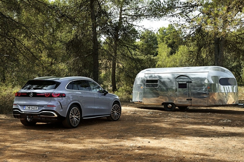 Mercedes-Benz GLC with EQ Technology: 800 вольт, пиксельный «гриль» и фоторамка в «базе»