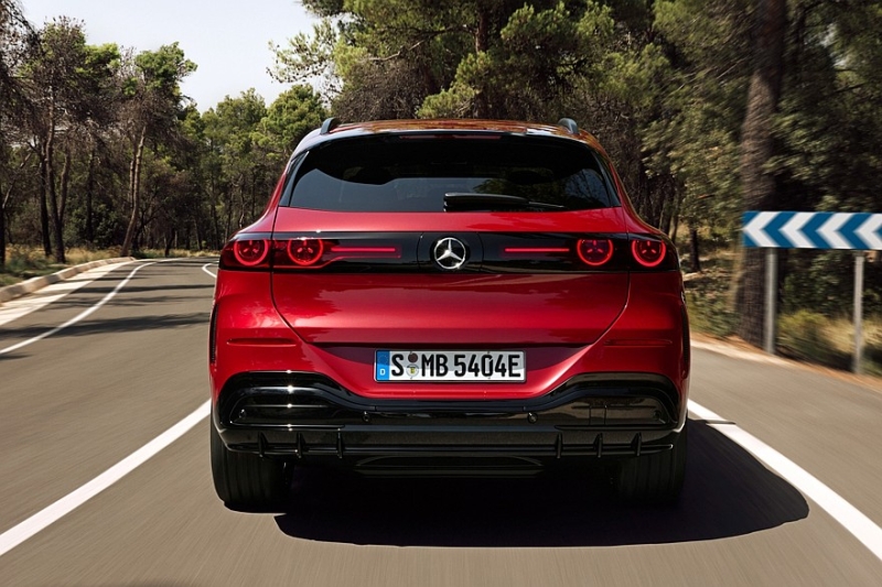 Mercedes-Benz GLC with EQ Technology: 800 вольт, пиксельный «гриль» и фоторамка в «базе»