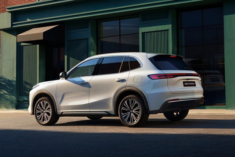Не Belgee: кроссовер Geely Galaxy Starship 7 появится в России под родным брендом