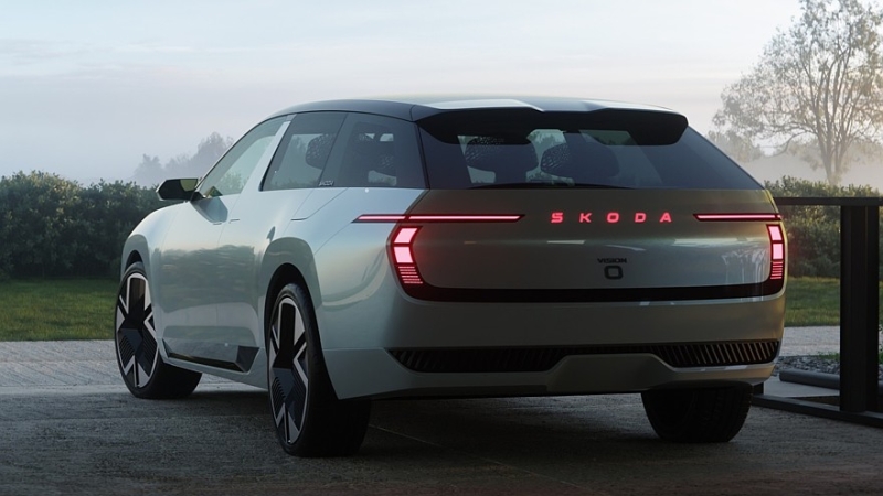 Новая Octavia в формате «зубила»: Skoda готовится к радикальной смене дизайна