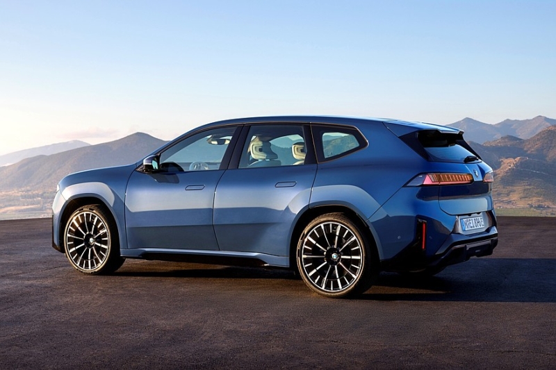 Новый BMW iX3: узкие ноздри, эксцентричный салон, 800 вольт и суперкомпьютеры