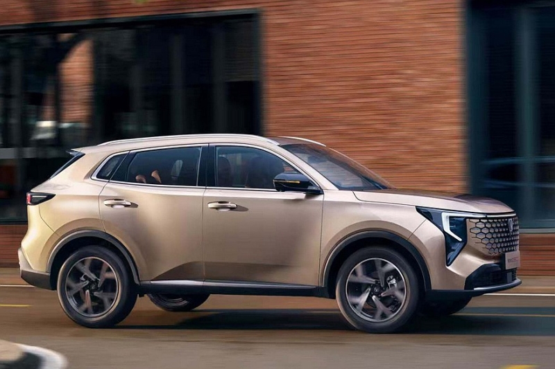 Объявленный новым поколением Changan CS55 Plus показался на свежих фирменных фото