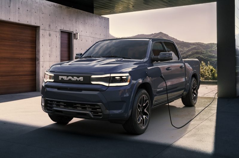 Ram официально «убил» большой электрический пикап, но оставил его имя