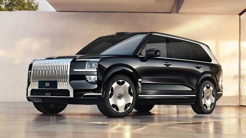 Роскошный гибридный кроссовер Zeekr 9X вышел на рынок: 1400 л.с. и 3,1 с до «сотни»