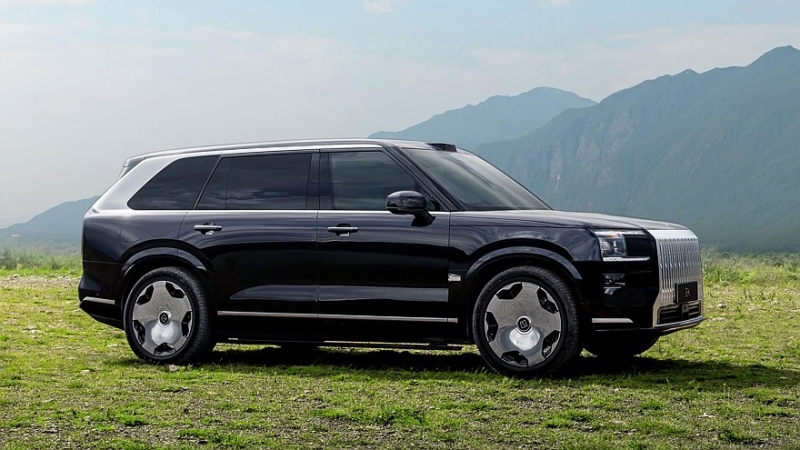 Роскошный гибридный кроссовер Zeekr 9X вышел на рынок: 1400 л.с. и 3,1 с до «сотни»