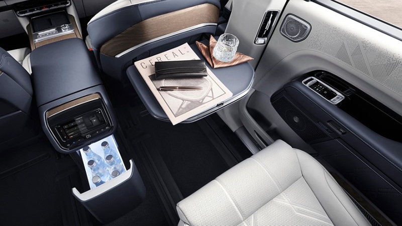 Роскошный гибридный кроссовер Zeekr 9X вышел на рынок: 1400 л.с. и 3,1 с до «сотни»