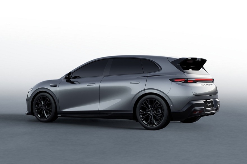 Stellantis предложит европейцам хэтч Leapmotor B05 – это упрощенная версия Lafa 5 для Китая