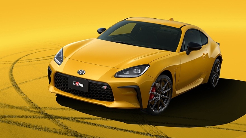 Toyota GR86 и Subaru BRZ обзавелись жёлтыми спецверсиями на родине