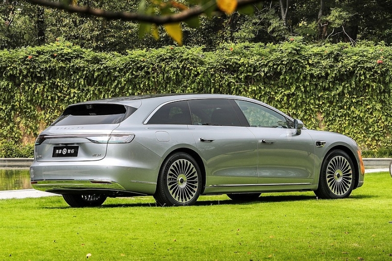 Универсал Stelato S9T от Huawei и BAIC: несколько вариантов начинки, есть полный привод