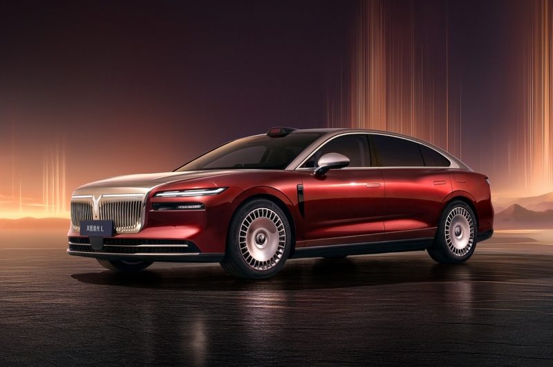 Voyah рассекретила официальное имя кроссовера и начала принимать заказы на седан Passion L