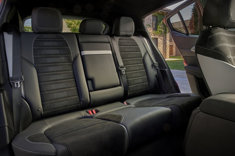 Alfa Romeo обновила кроссовер Tonale на фоне падения спроса