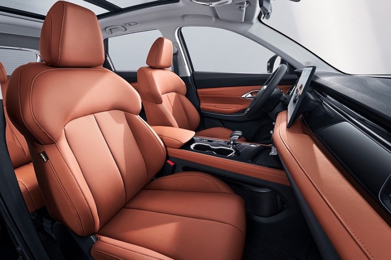 Changan CS75 Pro, бывший «престижный» Oshan, получил новый салон и более мощный мотор