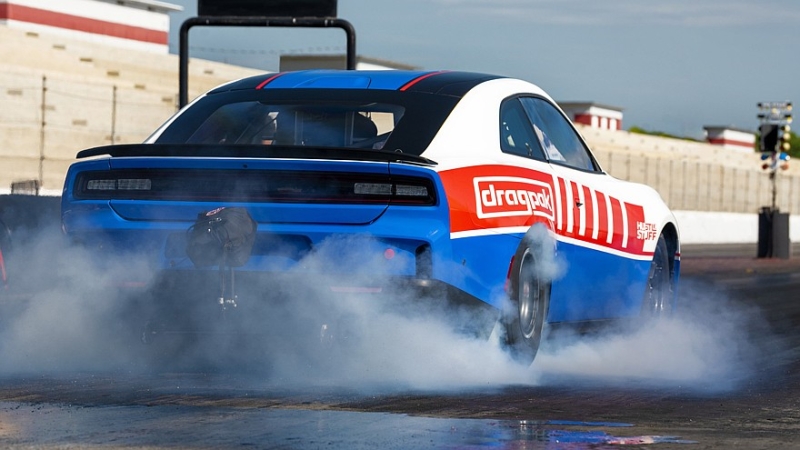 Dodge Charger получил мотор V8 Hemi и готовится обкатать его на гонках