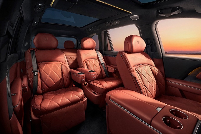 Dongfeng полностью раскрыл интерьер кроссовера Voyah Taishan, который привезут в Россию