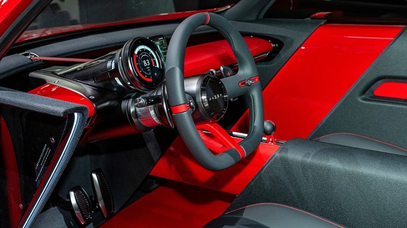 Эффектные новинки от Mazda: роторное кросс-купе и предвестник новой Mazda 2