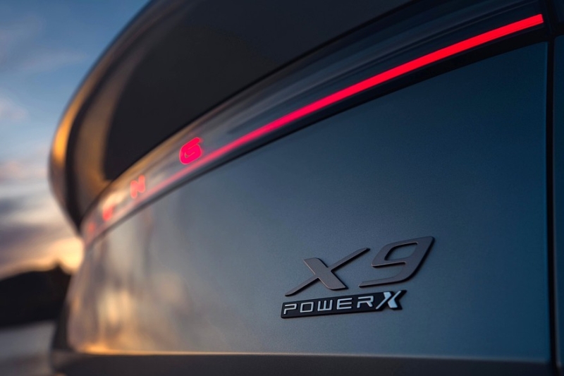 Гибридный минивэн Xpeng X9 EREV похвастался выдающейся дальнобойностью