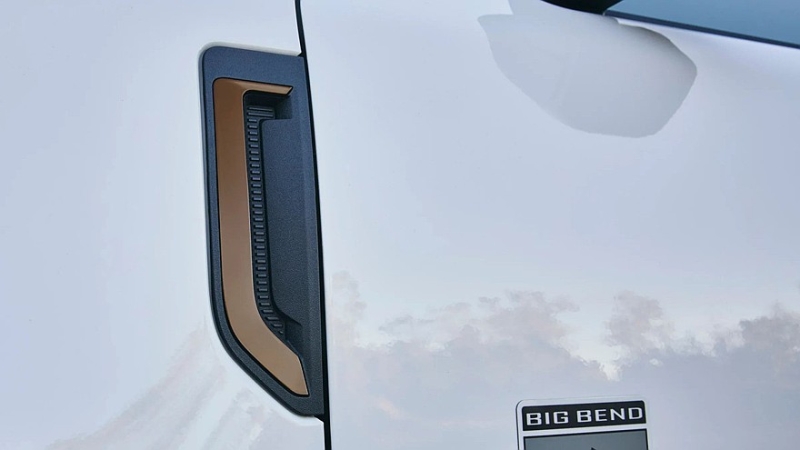 Кроссовер Ford Bronco Sport обзавёлся бронзовой версией