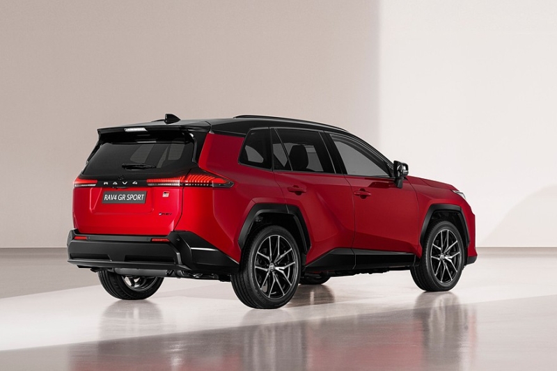 Кроссовер Toyota RAV4 нового поколения приготовился к старту продаж