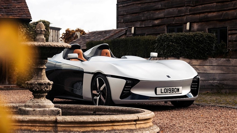 Лёгкий как пёрышко спорктар Longbow показался живьём: масса 895 кг и 3,5 с до «сотни»