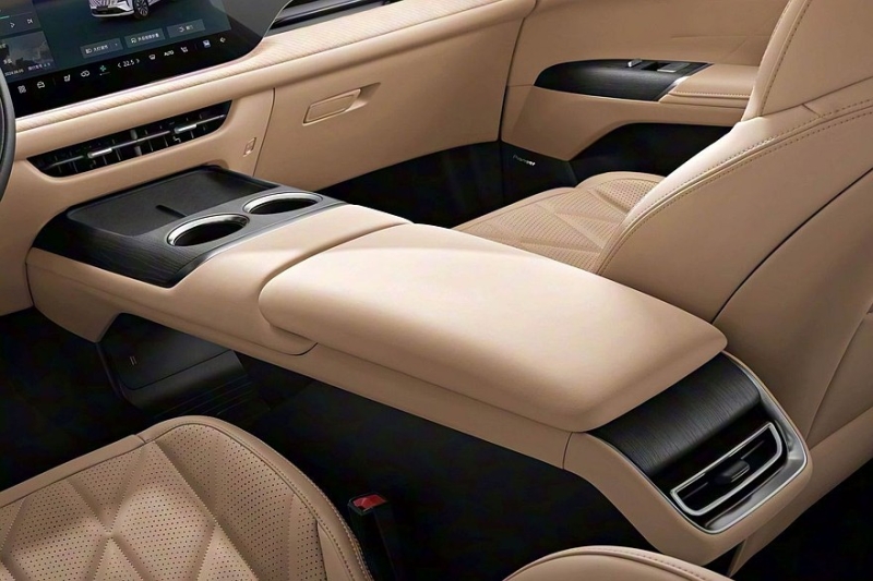 Новый Changan CS75 Plus стартовал в Казахстане перед дебютом в России. Есть полный привод