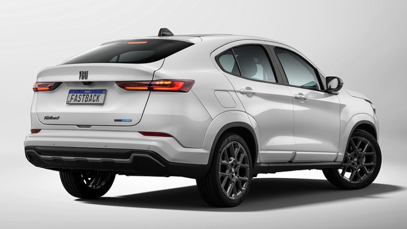 Новый купеобразный кроссовер Fiat Panda Fastback: первые изображения
